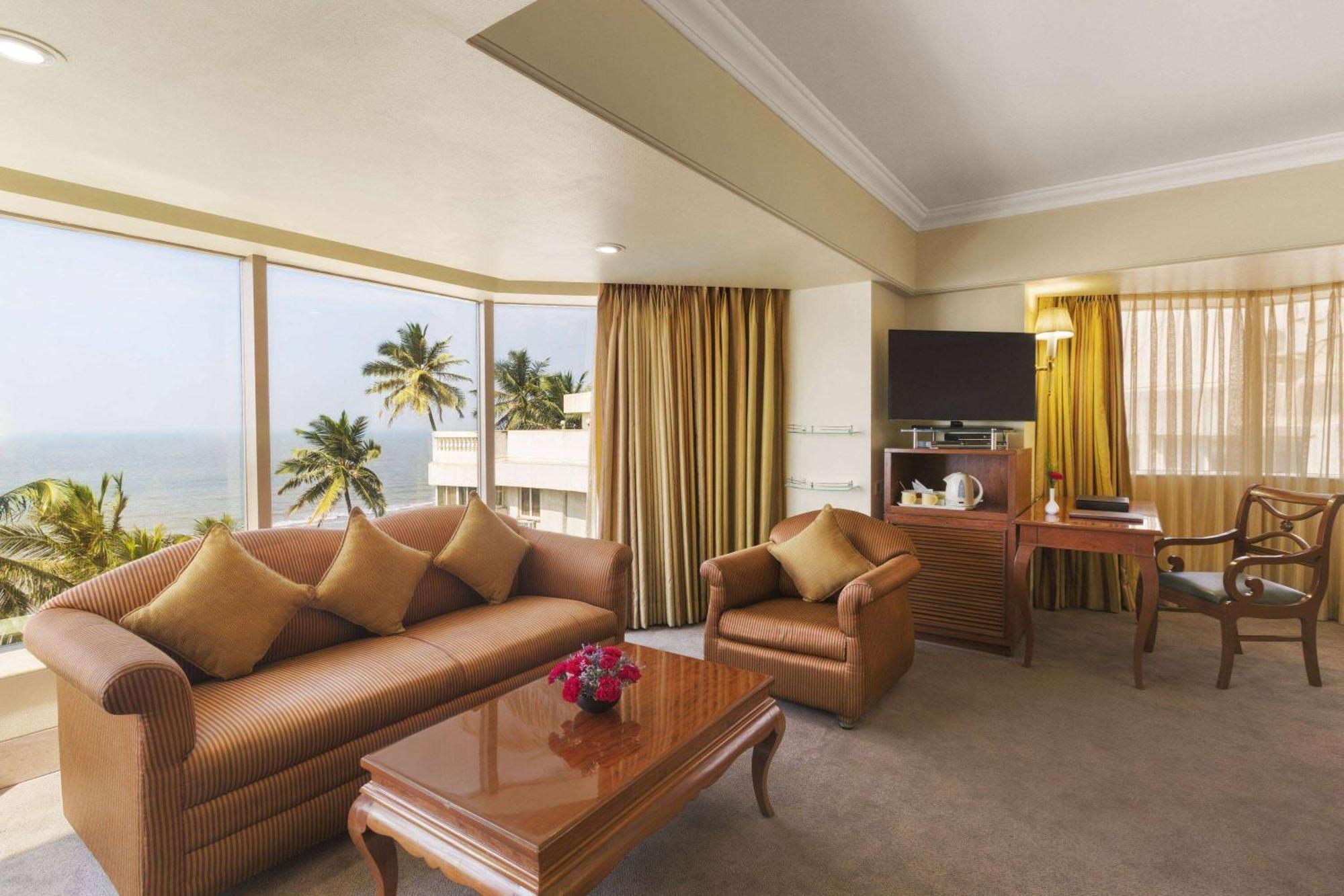 Hotel Ramada Plaza By Wyndham Palm Grove Bombaj Exteriér fotografie